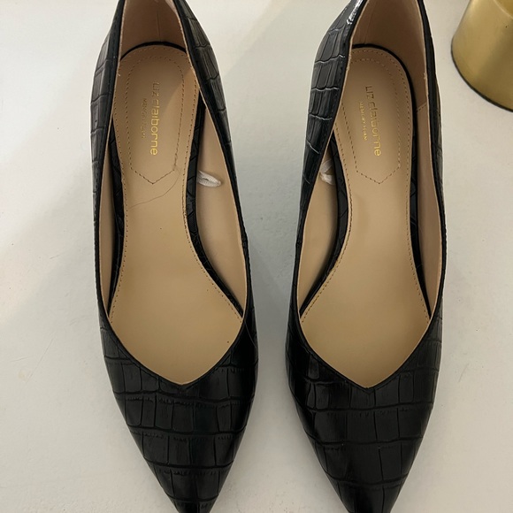 NWOT black pumps - Picture 3 of 4